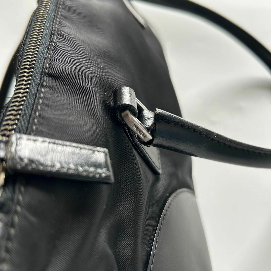 PRADA - 美品✨ PRADA アクセサリーポーチ ミニハンドバッグ 黒 PRADA - 美品✨ PRADA アクセサリーポーチ ミニハンドバッグ 黒