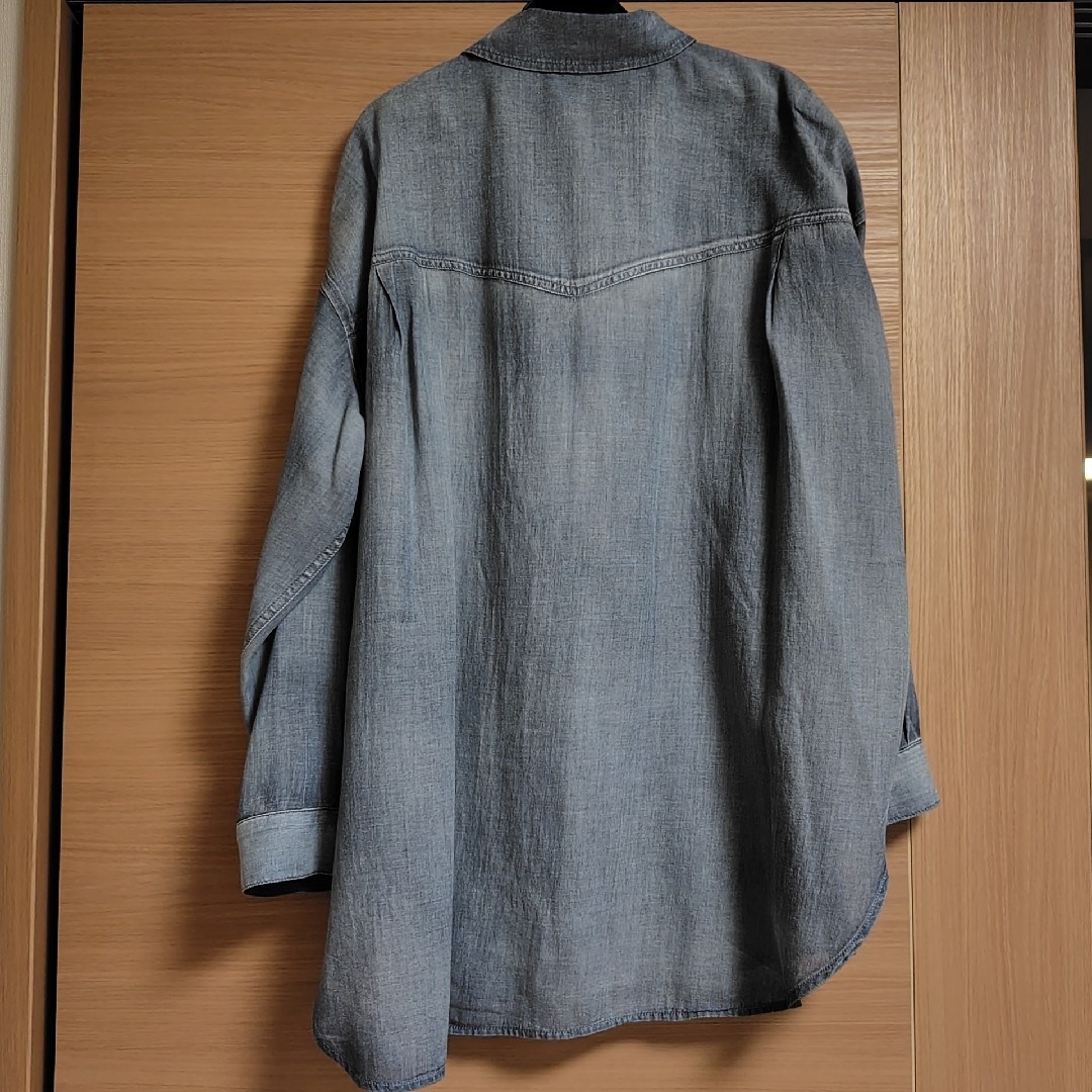 BEARDSLEY - 【新品未使用】BEARDSLEY:シフォンデニムシャツの BEARDSLEY - 【新品未使用】BEARDSLEY:シフォンデニムシャツの