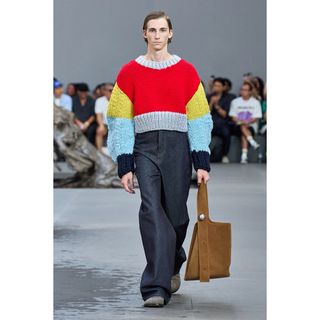 LOEWE(ニット/セーター)のフリマアイテム一覧 LOEWE(ニット/セーター)のフリマアイテム一覧