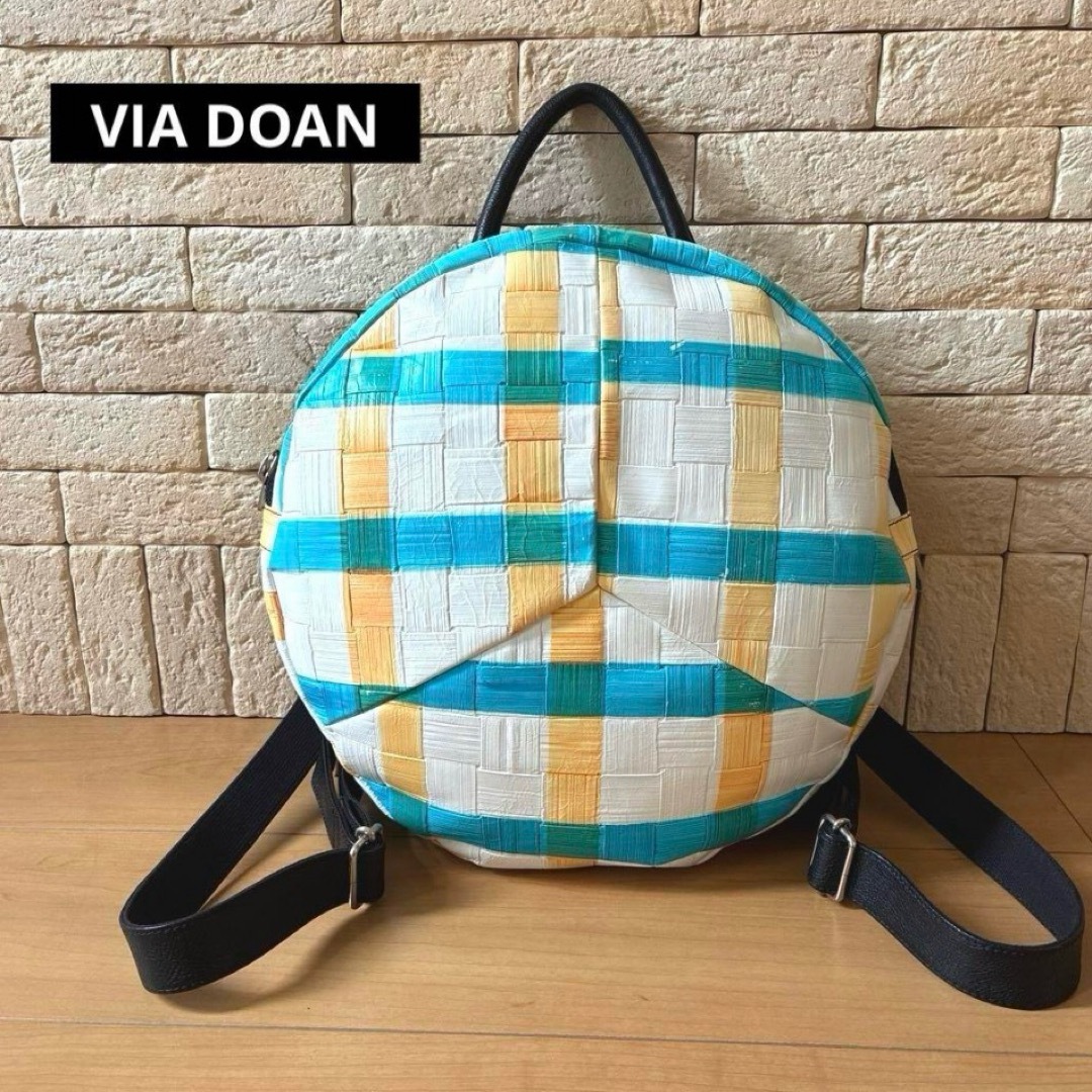 VIA DOAN ヴィアドアン サークルリュック レザー型押し