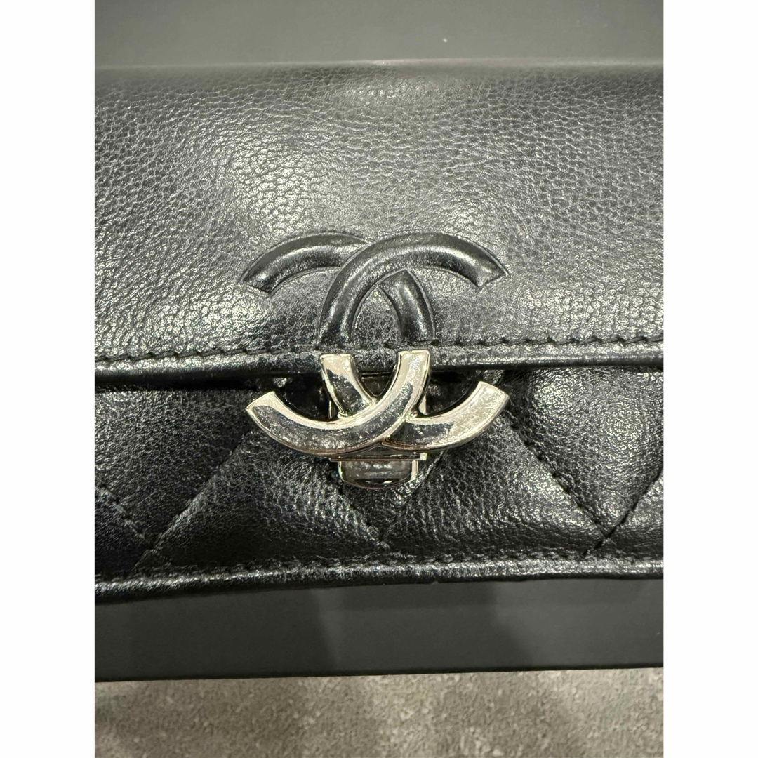 CHANEL - シャネル 三つ折財布 ブラック キャビアスキン CHANEL - シャネル 三つ折財布 ブラック キャビアスキン