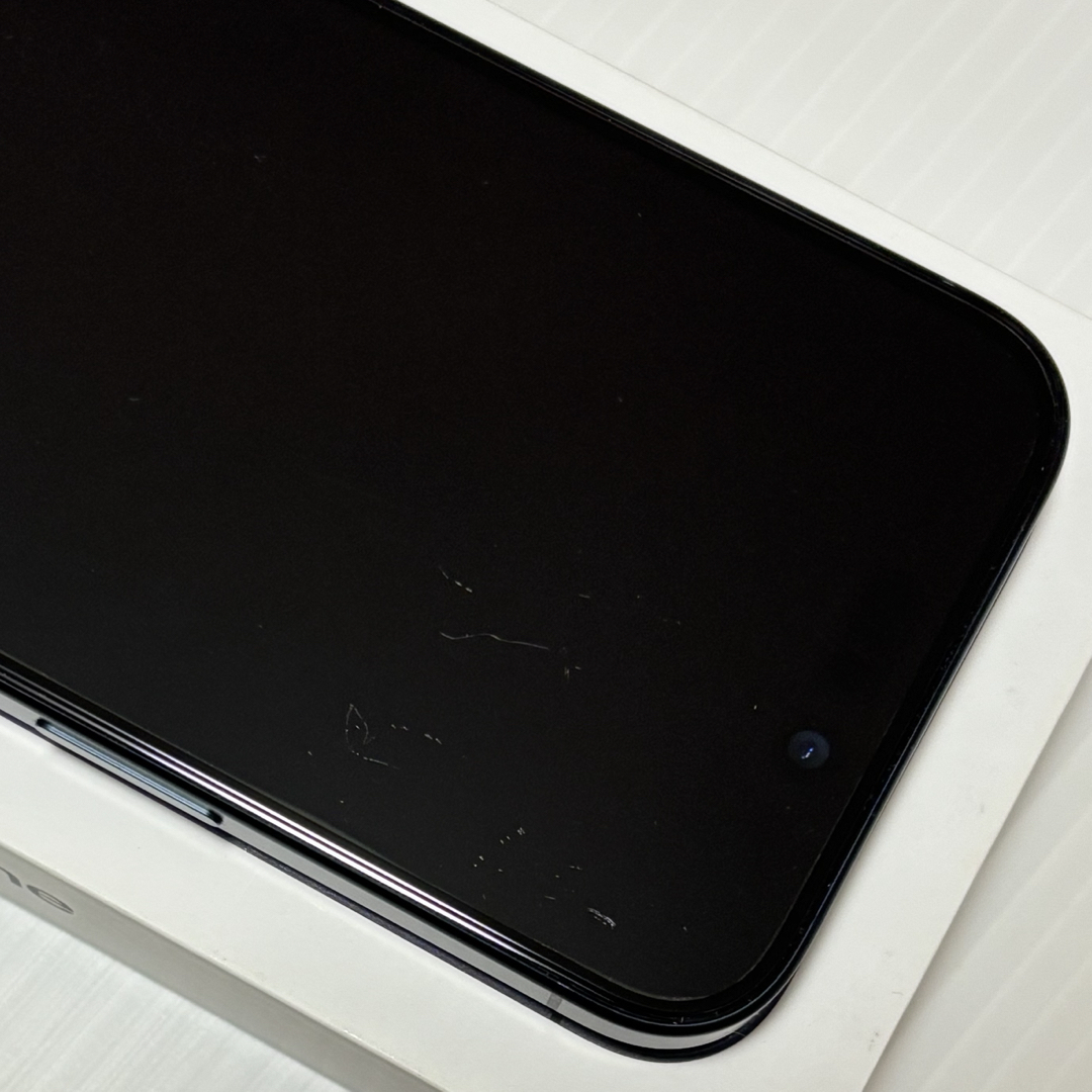 iPhone - 充放電3回未使用に近い iPhone15Pro 128GB SIMフリー iPhone - 充放電3回未使用に近い iPhone15Pro 128GB SIMフリー