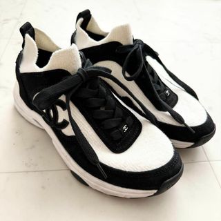 CHANEL - シャネル CHANEL スニーカー ファレル コラボ CHANEL - シャネル CHANEL スニーカー ファレル コラボ
