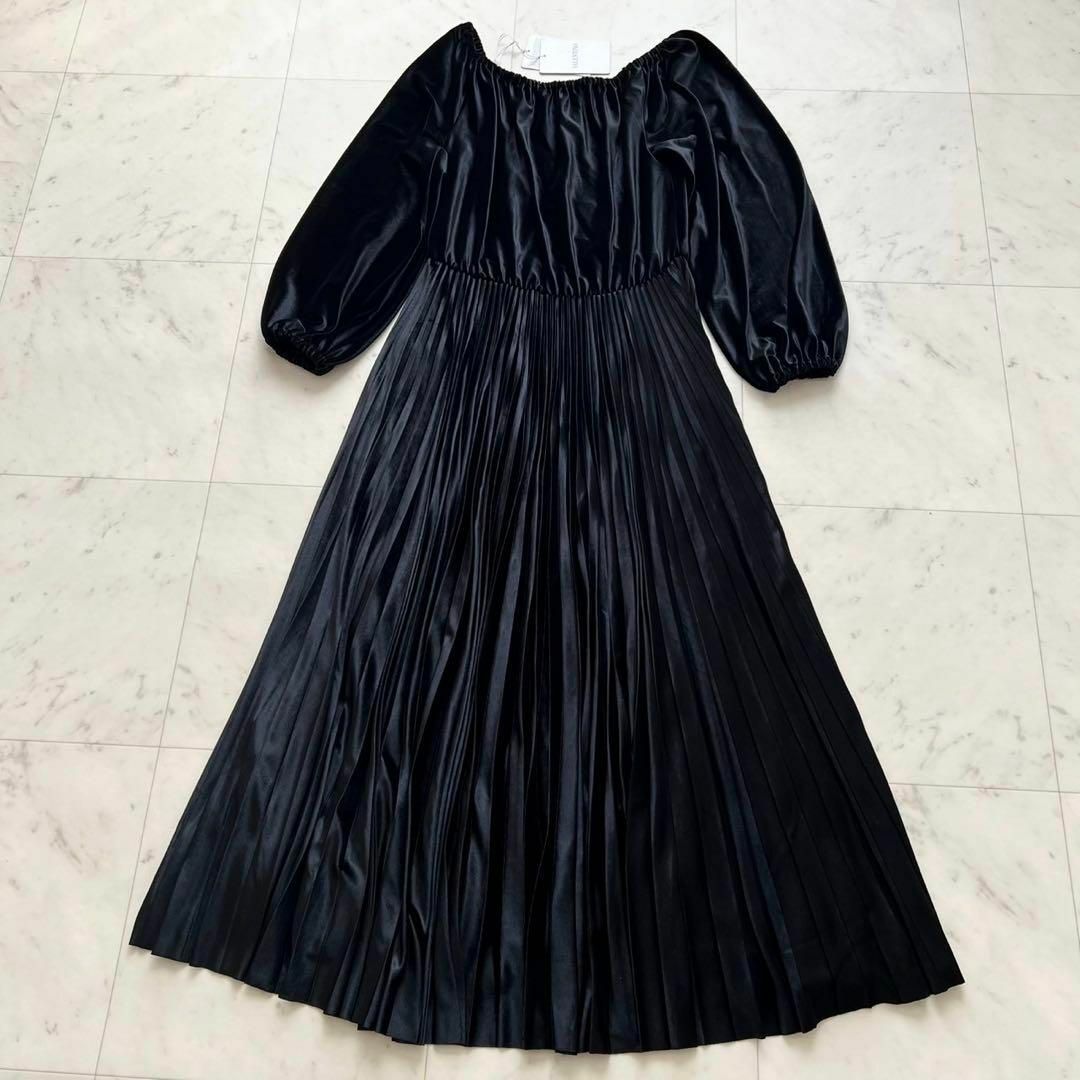 タグ付✨️定価50万 VALENTINO 現行 プリーツ ベルベットドレス タグ付✨️定価50万 VALENTINO 現行 プリーツ ベルベットドレス