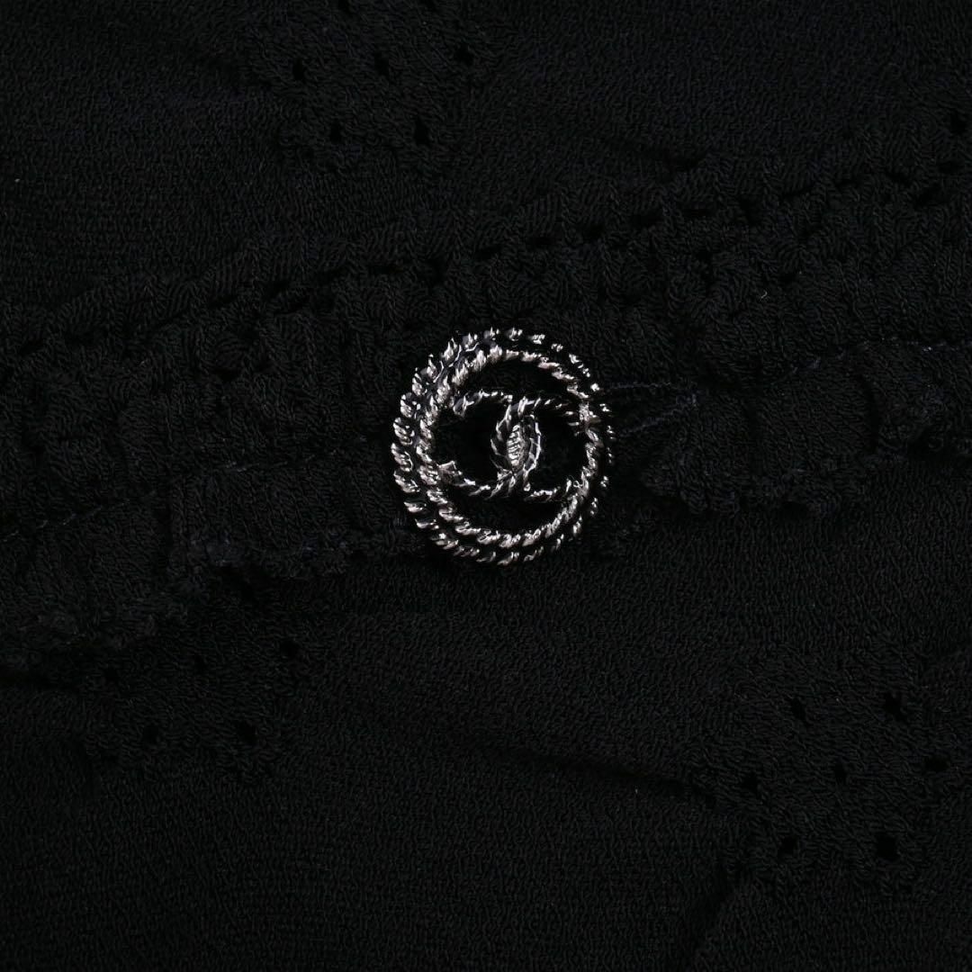 CHANEL - CHANEL 透かし編み ココマークボタン ノースリーブ CHANEL - CHANEL 透かし編み ココマークボタン ノースリーブ