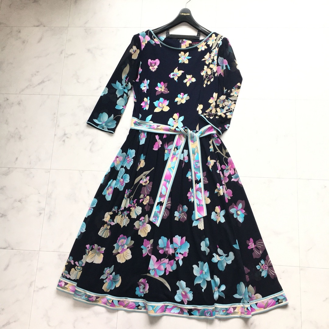 LEONARD - 近年美品 LEONARD レオナール ベルト付 カンカン LEONARD - 近年美品 LEONARD レオナール ベルト付 カンカン