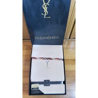 Yves Saint Laurent(毛布)のフリマアイテム一覧 Yves Saint Laurent(毛布)のフリマアイテム一覧