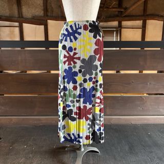 PLEATS PLEASE ISSEY MIYAKE(ロングスカート)のフリマアイテム一覧 PLEATS PLEASE ISSEY MIYAKE(ロングスカート)のフリマアイテム一覧