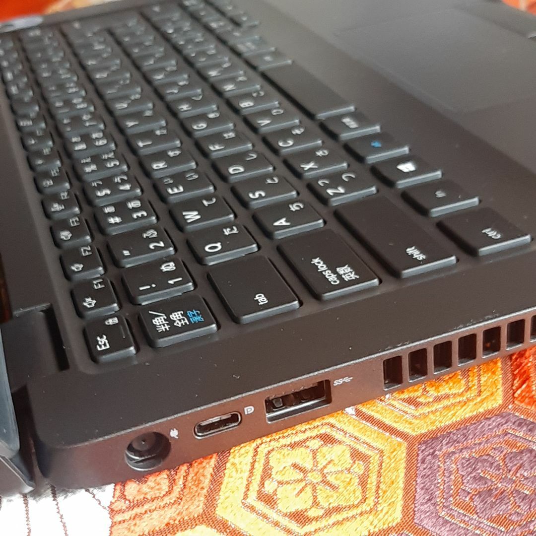 DELL - DELL 5400 8世代 i5 256G 8G バックライトキーボードの DELL - DELL 5400 8世代 i5 256G 8G バックライトキーボードの