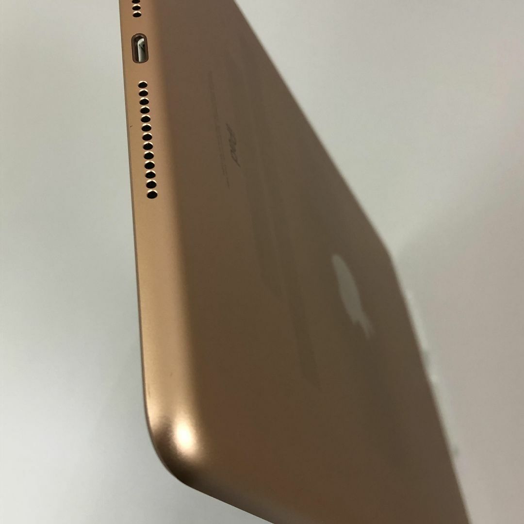 【B】iPad (第6世代) Wi-Fi/32GB/GG7X87ZJJMVR スマホ/家電/カメラのPC/タブレット(タブレット)の商品写真