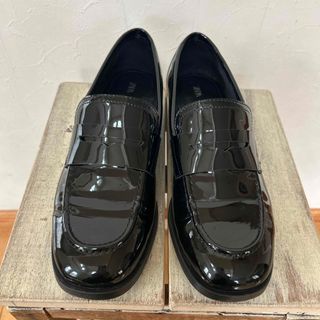 ZARA - ZARA ビジューベルベットローファーの通販 by レミ's ZARA - ZARA ビジューベルベットローファーの通販 by レミ's