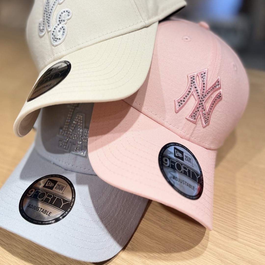 NEW ERA - NEW ERA NY 9FORTY RHINESTONE キャップ ヤンキースの NEW ERA - NEW ERA NY 9FORTY RHINESTONE キャップ ヤンキースの