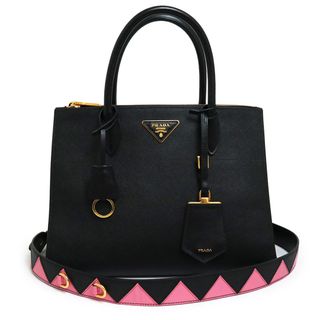 PRADA(ハンドバッグ ・ ブラック/黒色系)のフリマアイテム一覧 PRADA(ハンドバッグ ・ ブラック/黒色系)のフリマアイテム一覧
