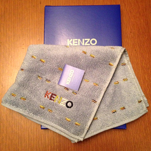 KENZO(ケンゾー)の♡ 新品 KENZO タオルハンカチ 箱付き ♡ メンズのファッション小物(ハンカチ/ポケットチーフ)の商品写真