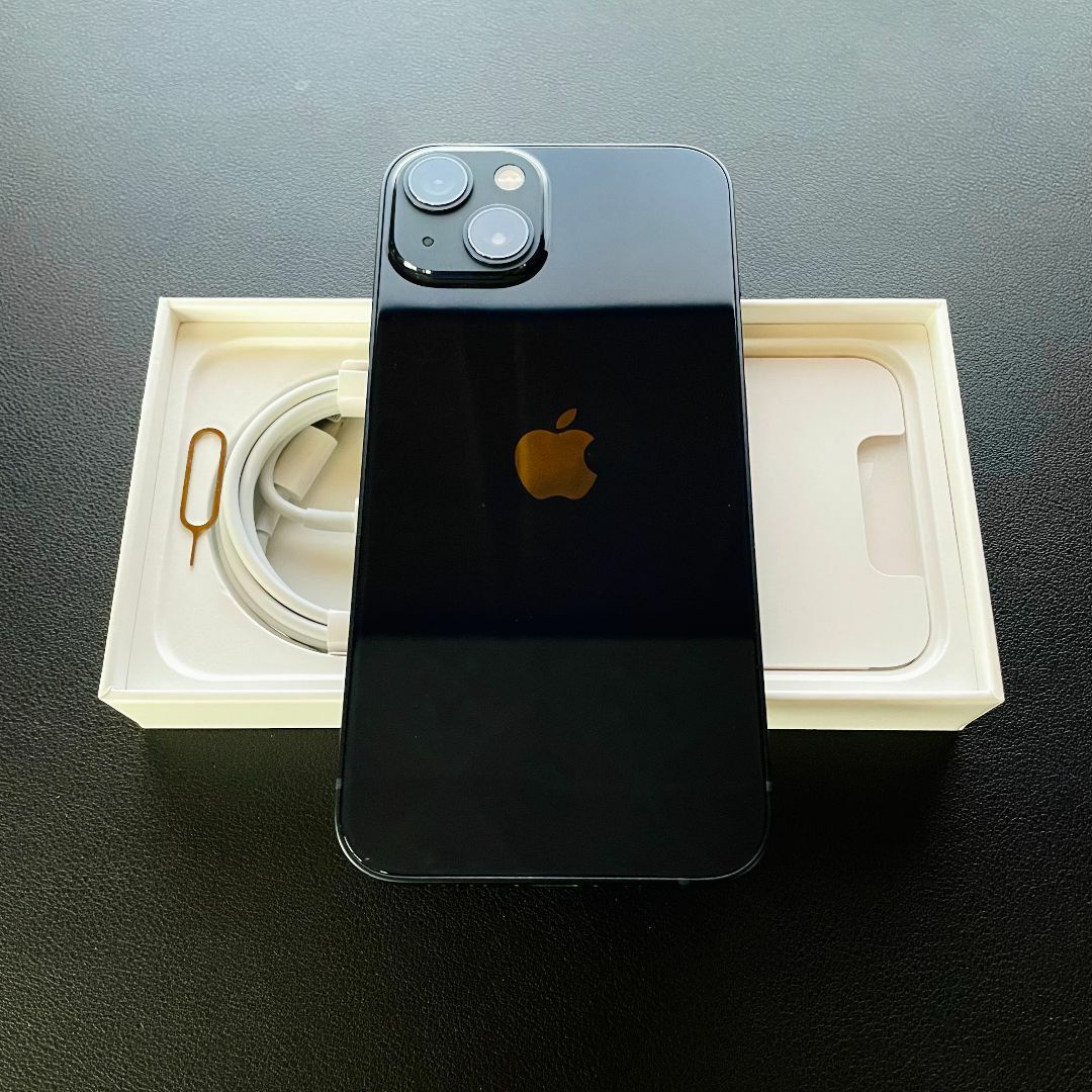 Apple(アップル)のApple iPhone13 本体 128GB SIMフリー ☆極美品☆ スマホ/家電/カメラのスマートフォン/携帯電話(スマートフォン本体)の商品写真