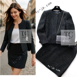 CHANEL(スーツ ・ ブラック/黒色系)のフリマアイテム一覧 CHANEL(スーツ ・ ブラック/黒色系)のフリマアイテム一覧