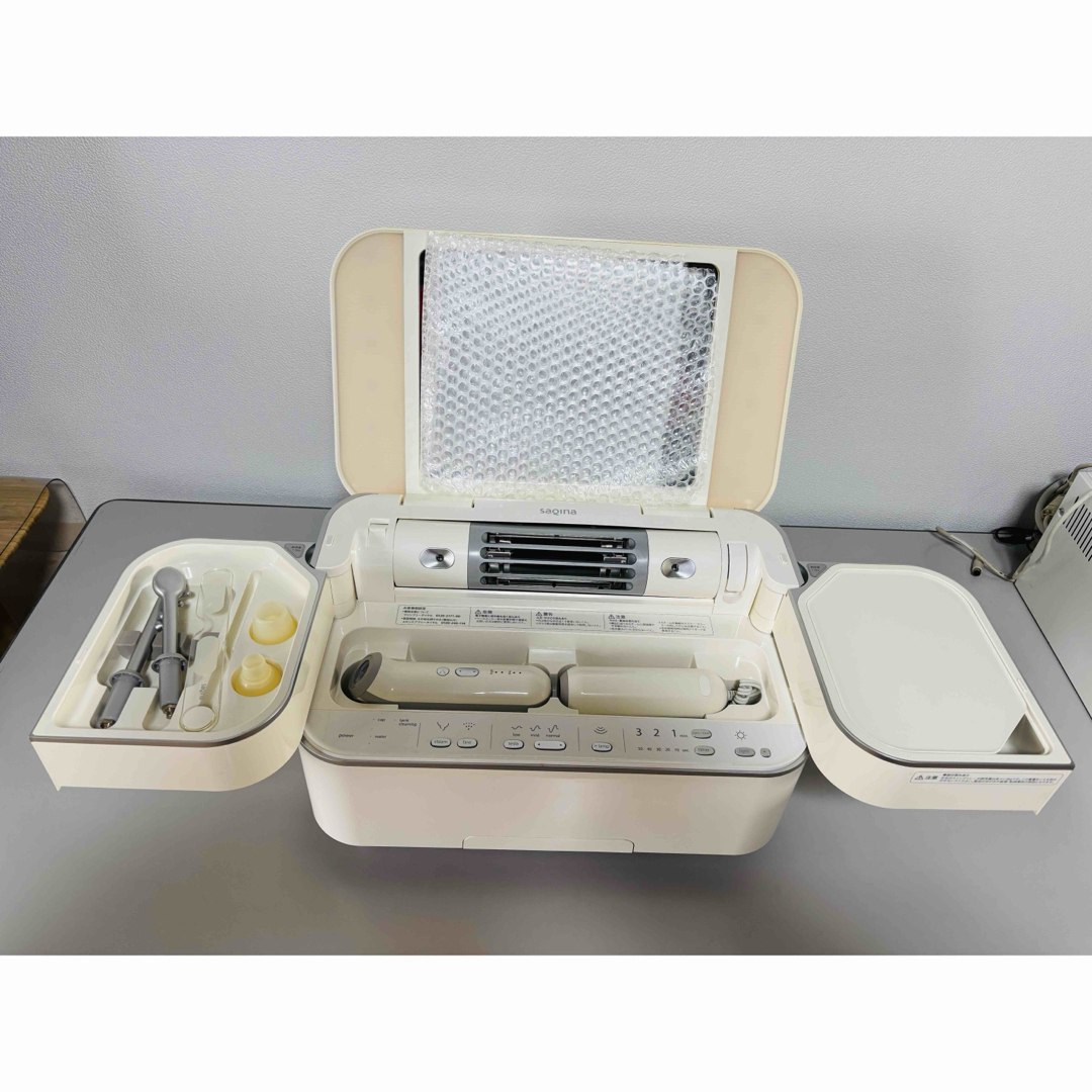 値下げsaqinabijou サキナビジュー高級美顔器　フェイスケアー　送料込み スマホ/家電/カメラの美容/健康(フェイスケア/美顔器)の商品写真
