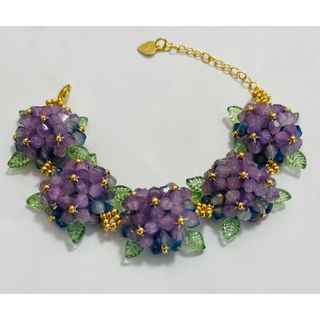 紫陽花と梅雨の時期をイメージしたビジューブレスレット