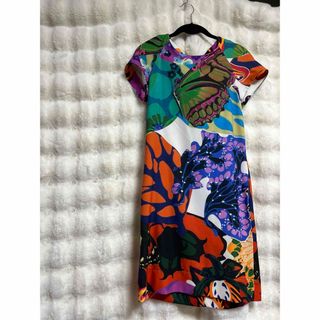 DESIGUAL - 新品 未使用 ドットデザイン ワンピース デシグアル DESIGUAL - 新品 未使用 ドットデザイン ワンピース デシグアル