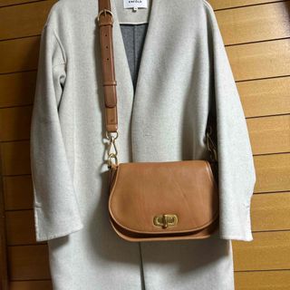 アヴリルガウ(AVRIL GAU)のアブリル・ゴウ(AVRIL GAU)レザーショルダーバッグ(ショルダーバッグ)