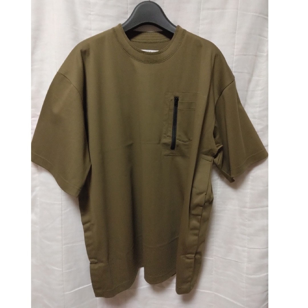 sacai - 新品 sacai メンズ 半袖Tシャツ カットソー の通販 by sacai - 新品 sacai メンズ 半袖Tシャツ カットソー の通販 by