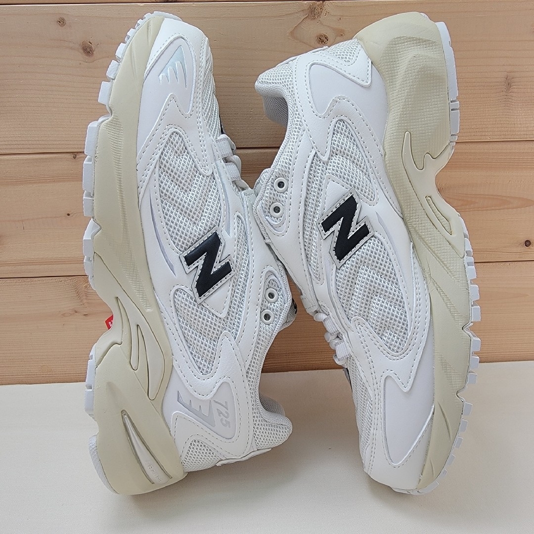New Balance - ニューバランス ML725CA ホワイト 24cmの通販 by New Balance - ニューバランス ML725CA ホワイト 24cmの通販 by
