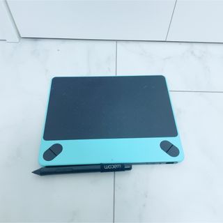Wacom - ワコム 液タブ 液晶ペンタブレット Wacom Cintiq 16の Wacom - ワコム 液タブ 液晶ペンタブレット Wacom Cintiq 16の
