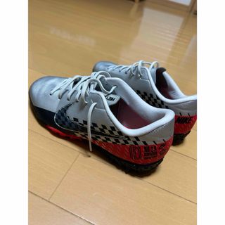 NIKE - サッカースパイク NIKE マジスタオブラ ハイカット 27.5 NIKE - サッカースパイク NIKE マジスタオブラ ハイカット 27.5