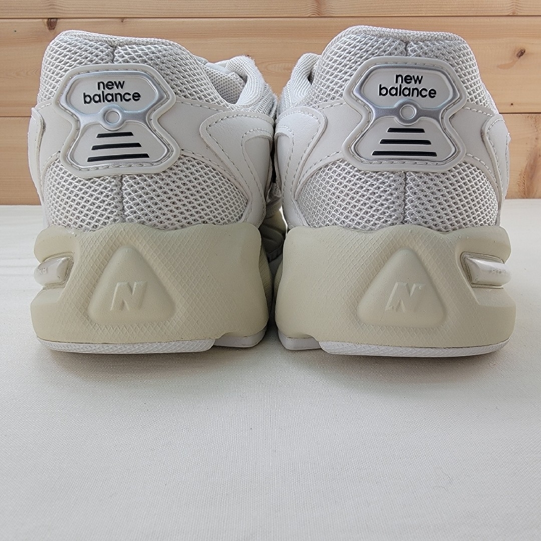 New Balance - ニューバランス ML725CA ホワイト 23.5cmの通販 New Balance - ニューバランス ML725CA ホワイト 23.5cmの通販