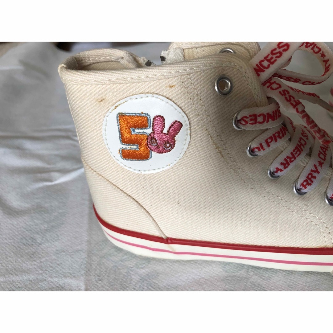 FELISSIMO(フェリシモ)のさくらんぼ姫チャオ めっちゃキュートなスニーカー 18cm フェリシモ キッズ/ベビー/マタニティのキッズ靴/シューズ(15cm~)(スニーカー)の商品写真