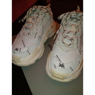 BALENCIAGA - BALENCIAGA スニーカー トリプルS オールオーバー BALENCIAGA - BALENCIAGA スニーカー トリプルS オールオーバー