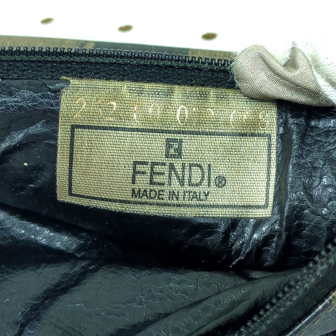 FENDI - FENDI フェンデイ ペカン柄 ポーチ イタリア製の通販 by