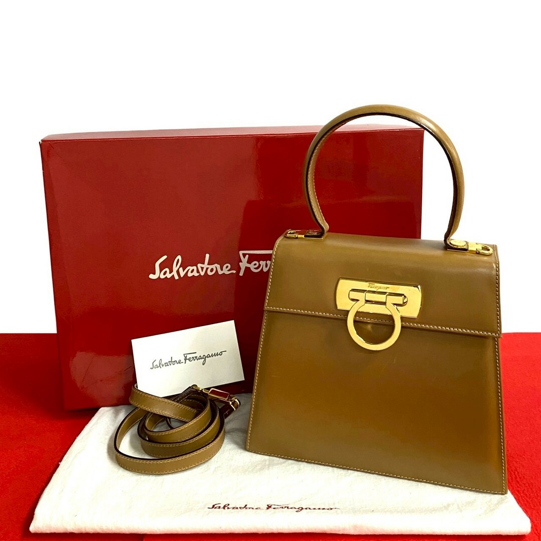 Salvatore Ferragamo - 極 美品 箱 袋付き Salvatore Ferragamo Salvatore Ferragamo - 極 美品 箱 袋付き Salvatore Ferragamo