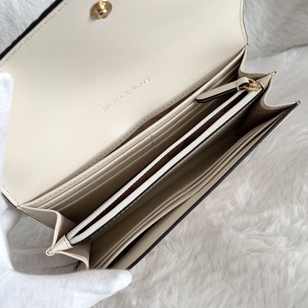 MICHAEL KORS - 新品未使用 マイケルコース 長財布 型押しレザー MICHAEL KORS - 新品未使用 マイケルコース 長財布 型押しレザー