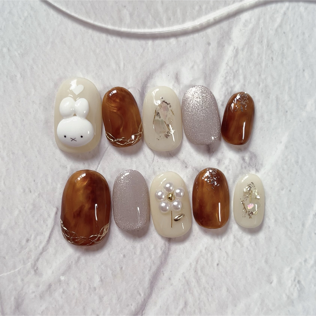 【現品】ミッフィーネイル　ネイルチップ コスメ/美容のネイル(つけ爪/ネイルチップ)の商品写真