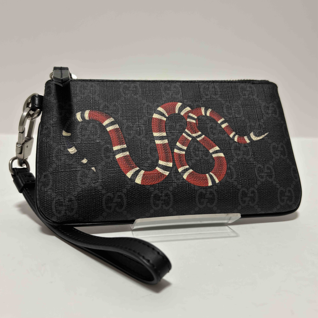 GUCCI - 136箱付✨美品✨グッチ マルチポーチ キングスネーク GG GUCCI - 136箱付✨美品✨グッチ マルチポーチ キングスネーク GG