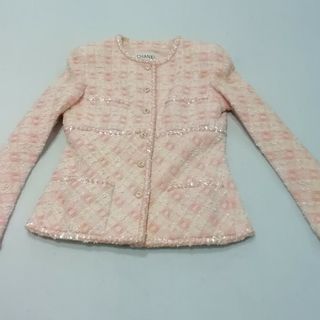 CHANEL - シャネル□未使用 04Aロゴ×カメリア大判シルクスカーフ CHANEL - シャネル□未使用 04Aロゴ×カメリア大判シルクスカーフ