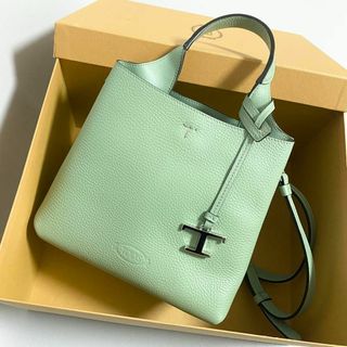 TOD'S(バッグ ・ グリーン・カーキ/緑色系)のフリマアイテム一覧 TOD'S(バッグ ・ グリーン・カーキ/緑色系)のフリマアイテム一覧