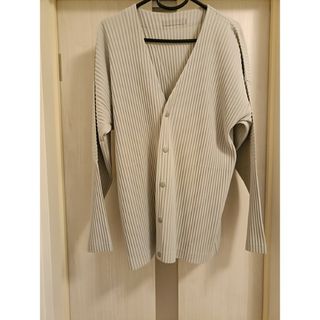 ISSEY MIYAKE(カーディガン)のフリマアイテム一覧 ISSEY MIYAKE(カーディガン)のフリマアイテム一覧