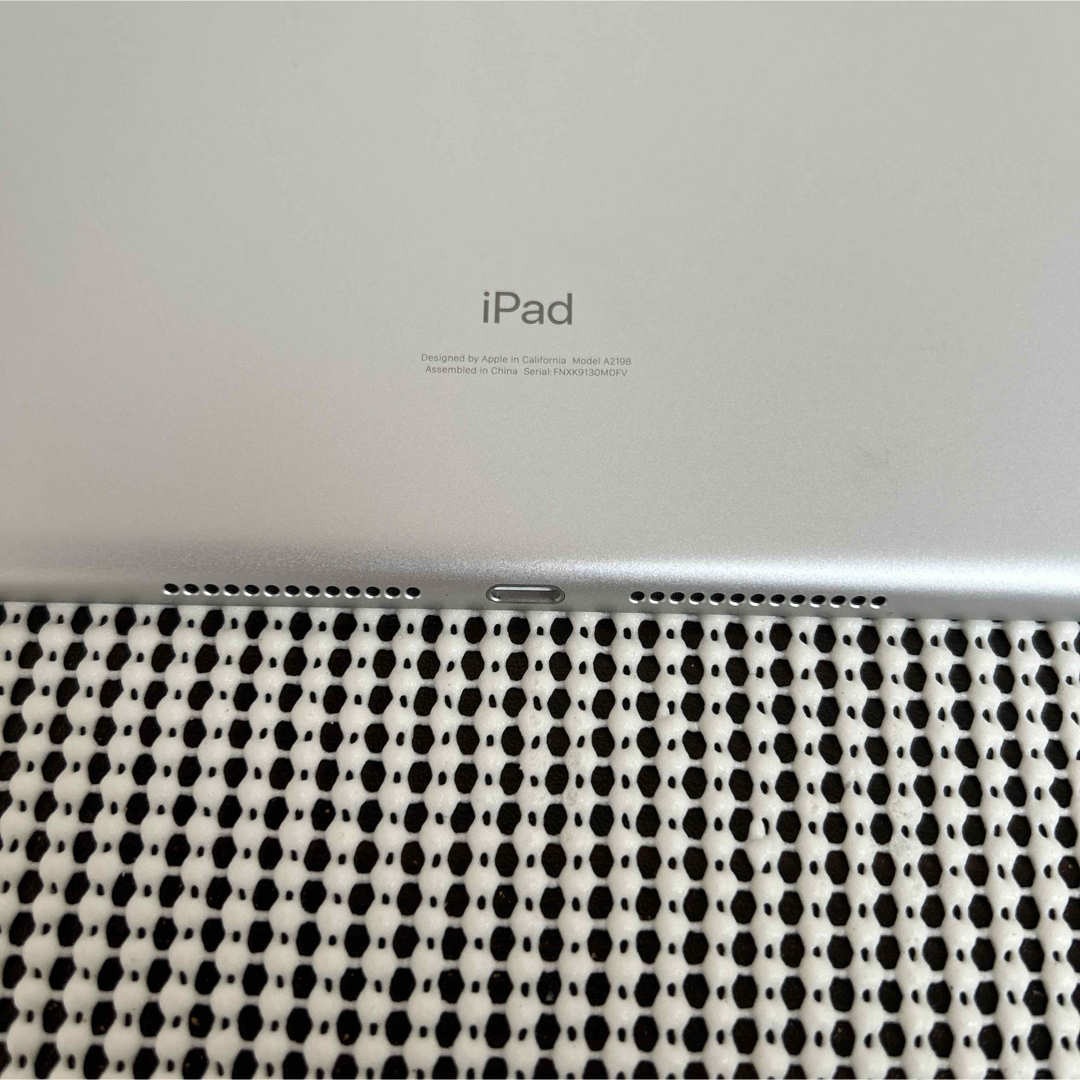 iPad - 817【早い者勝ち】新品未使用品☆iPad7 第7世代 32GB au iPad - 817【早い者勝ち】新品未使用品☆iPad7 第7世代 32GB au
