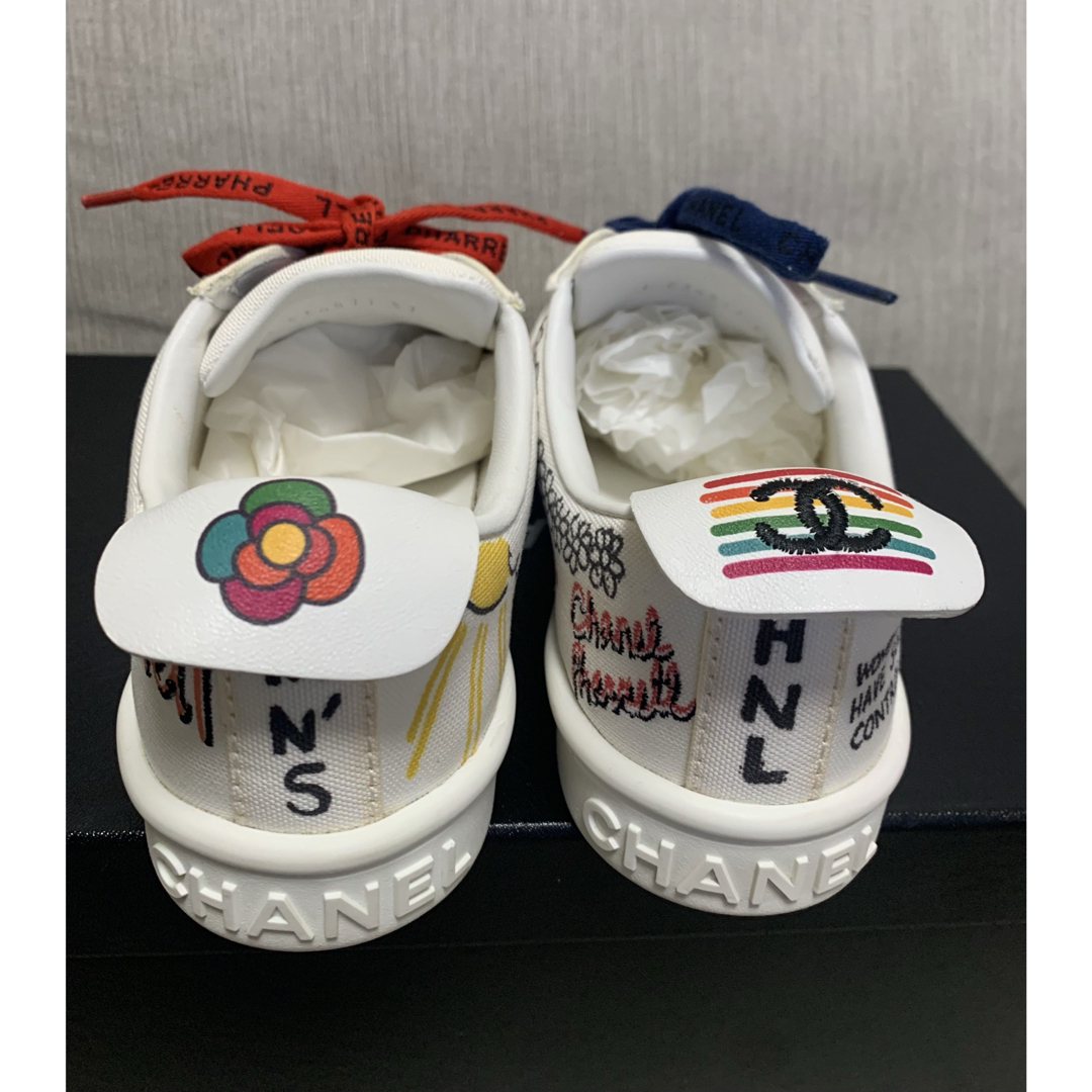 CHANEL - シャネル CHANEL Pharrell Williams コラボスニーカー CHANEL - シャネル CHANEL Pharrell Williams コラボスニーカー