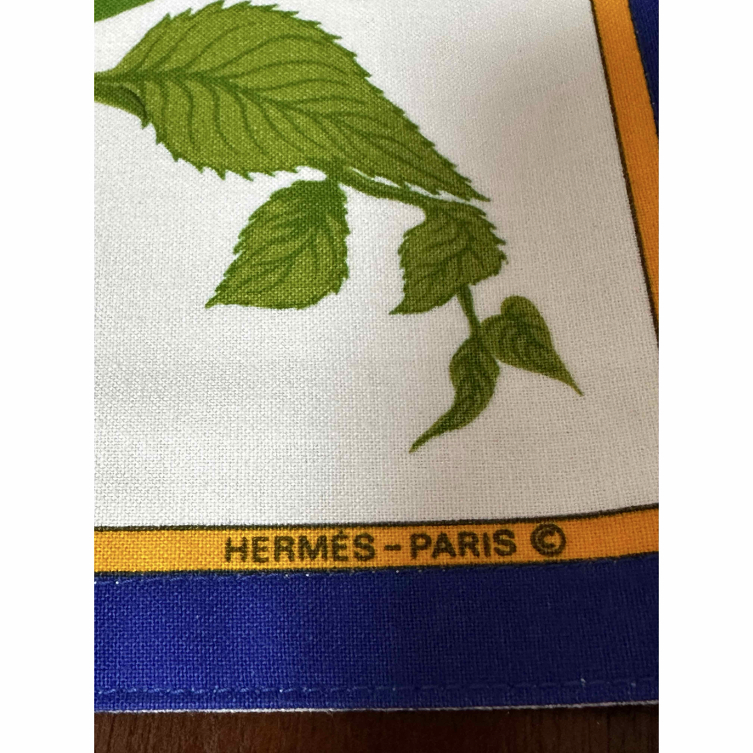 HERMES - エルメス ランチョンマット トゥカン 白 ブルー HERMES - エルメス ランチョンマット トゥカン 白 ブルー