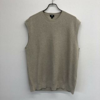 【UNIQLO】ユニクロ　ベージュ　XL　ニットベスト　無地　シンプル　Vネック(ベスト/ジレ)