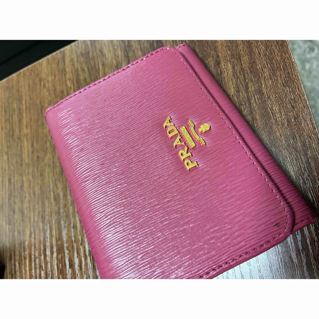 PRADA - 美品PRADA ピンク 三つ折り財布の通販 by d.a2338's PRADA - 美品PRADA ピンク 三つ折り財布の通販 by d.a2338's
