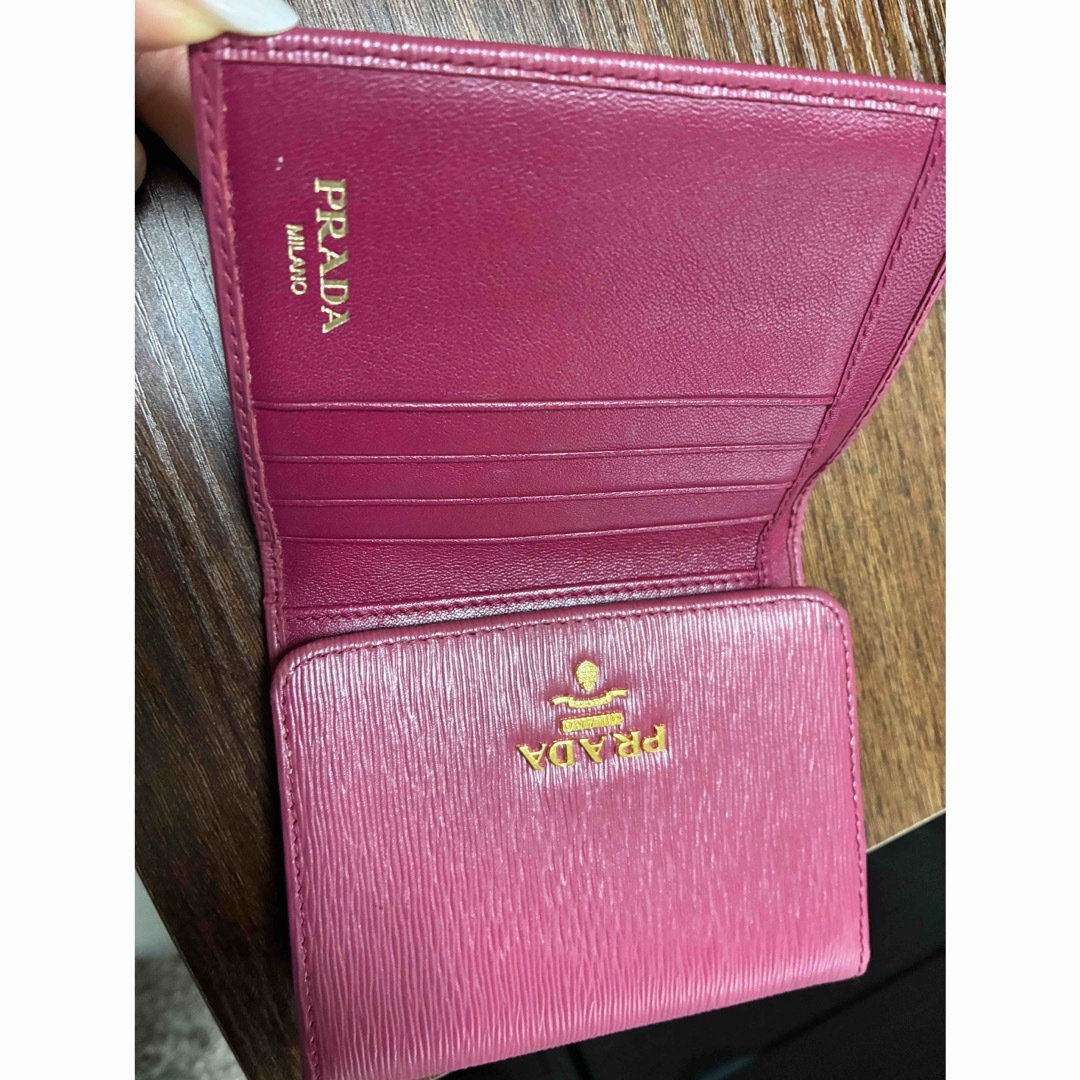 PRADA - 美品PRADA ピンク 三つ折り財布の通販 by d.a2338's PRADA - 美品PRADA ピンク 三つ折り財布の通販 by d.a2338's