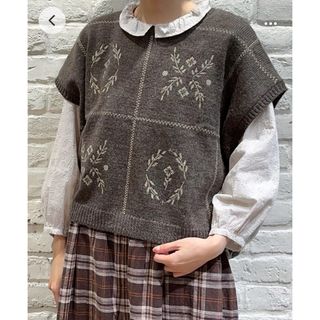 SM2 - 【kazumi×Samansa Mos2】刺繍入リボンベスト サックスの SM2 - 【kazumi×Samansa Mos2】刺繍入リボンベスト サックスの