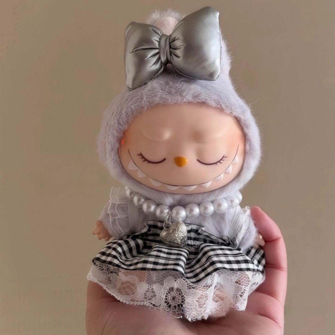 リボンワンピース3点セットlabubuラブブぬいぐるみ服17cm着せ替え着ぐるみ エンタメ/ホビーのおもちゃ/ぬいぐるみ(キャラクターグッズ)の商品写真