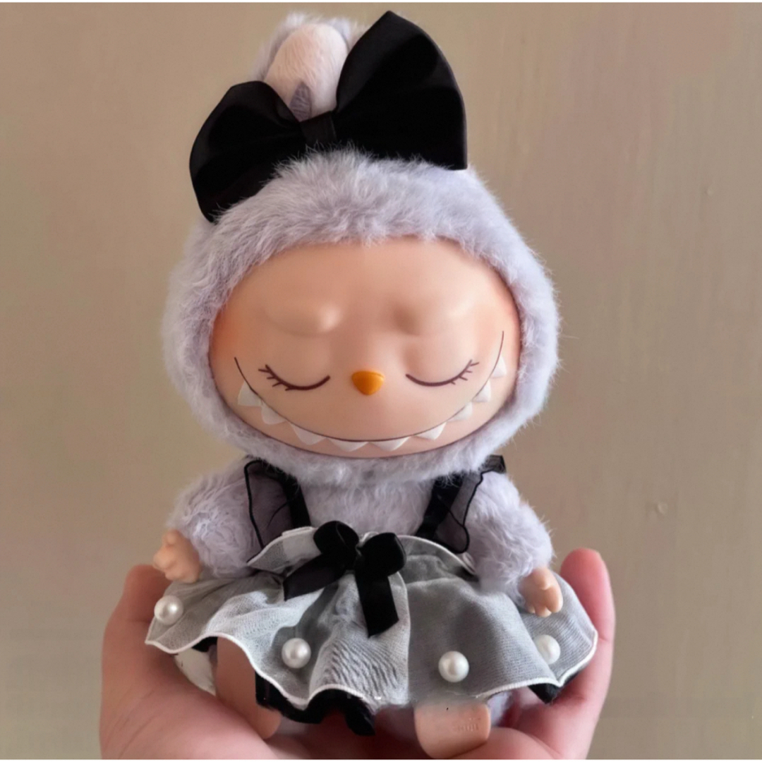 ワンピースリボン2点セットlabubuラブブぬいぐるみ服17cm着せ替え着ぐるみ エンタメ/ホビーのおもちゃ/ぬいぐるみ(キャラクターグッズ)の商品写真