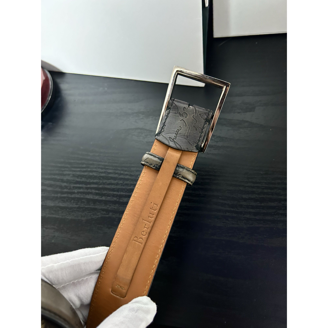 BERLUTI - BERLUTI スクリーット カリグラフィ レザー ベルト 90 BERLUTI - BERLUTI スクリーット カリグラフィ レザー ベルト 90