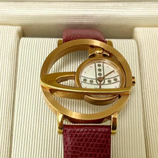 Vivienne Westwood(腕時計 ・ レッド/赤色系)のフリマアイテム一覧 Vivienne Westwood(腕時計 ・ レッド/赤色系)のフリマアイテム一覧